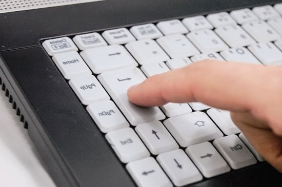 Usar atajos de teclado en la computadora