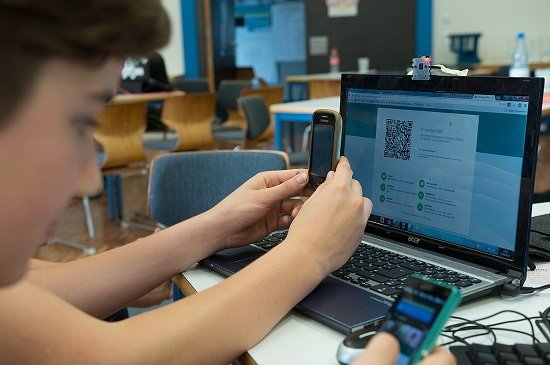 Paso a paso para usar WhatsApp Web con el código QR
