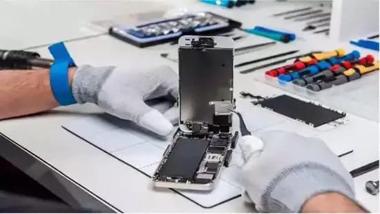 Reparación de un teléfono para su venta