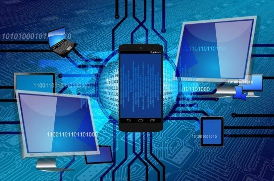 Distintos dispositivos conectados entre sí en una red