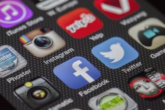 Tecnología y redes sociales